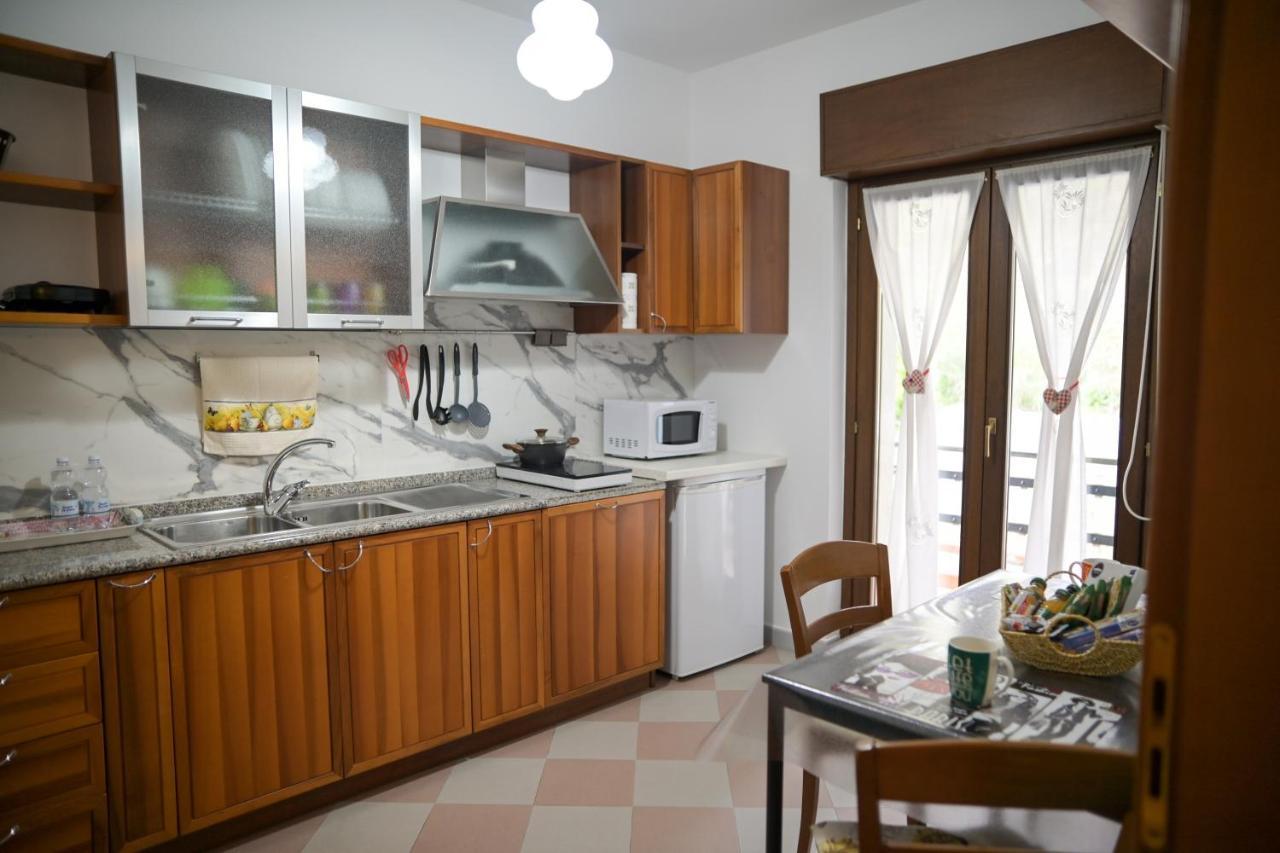B&B Apartment 1970 下卡斯泰卢乔 外观 照片