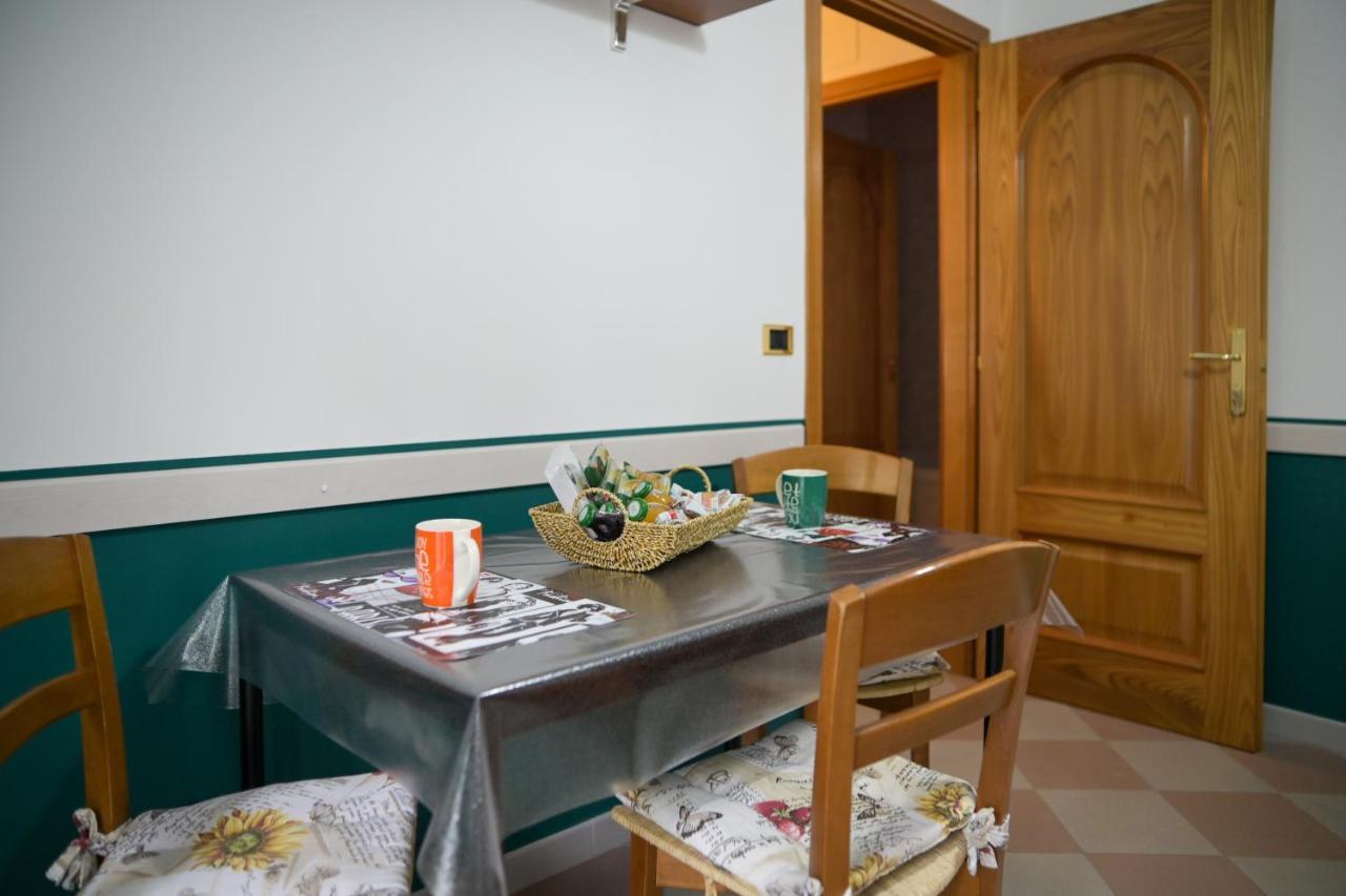 B&B Apartment 1970 下卡斯泰卢乔 外观 照片