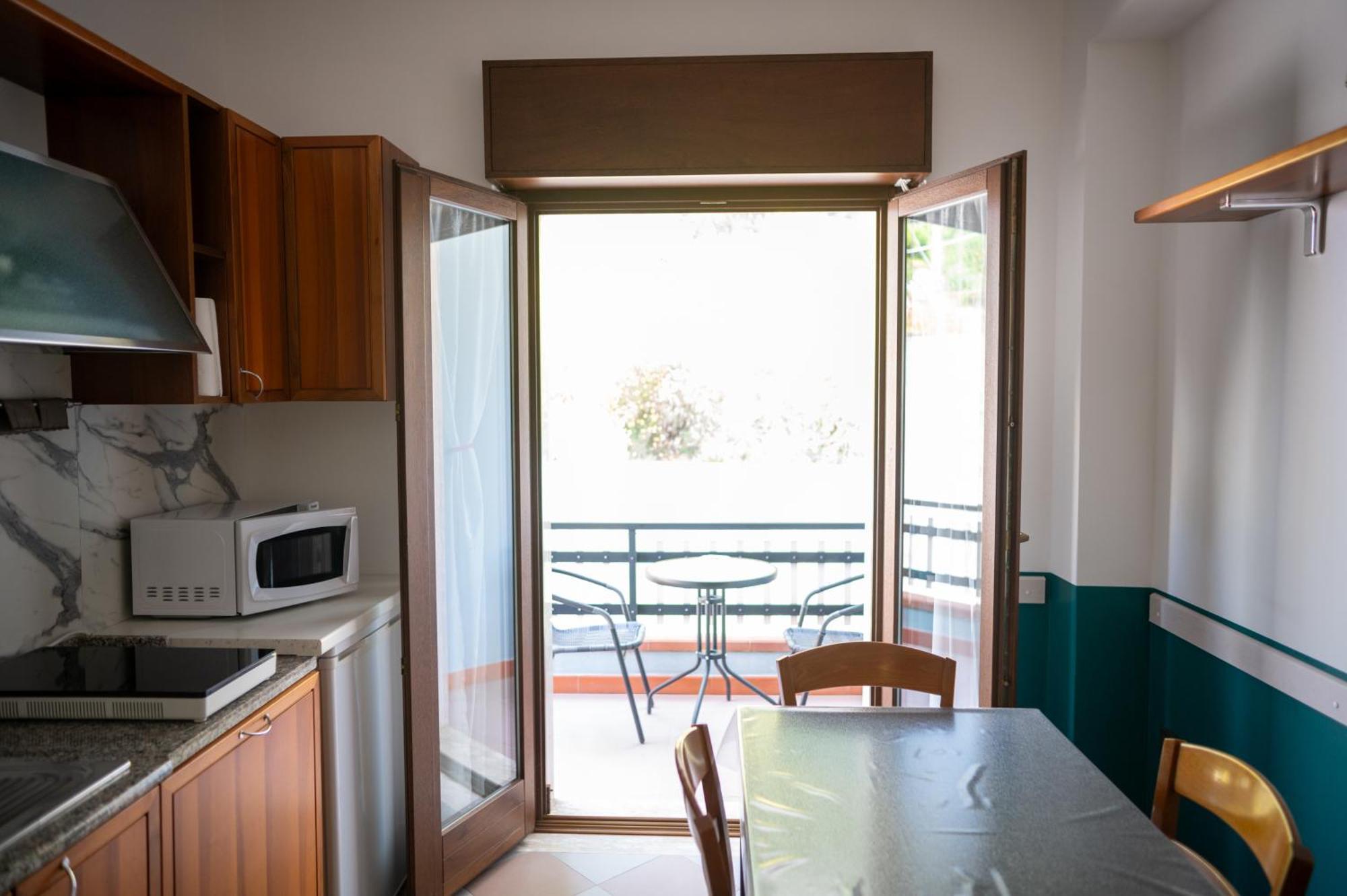 B&B Apartment 1970 下卡斯泰卢乔 外观 照片