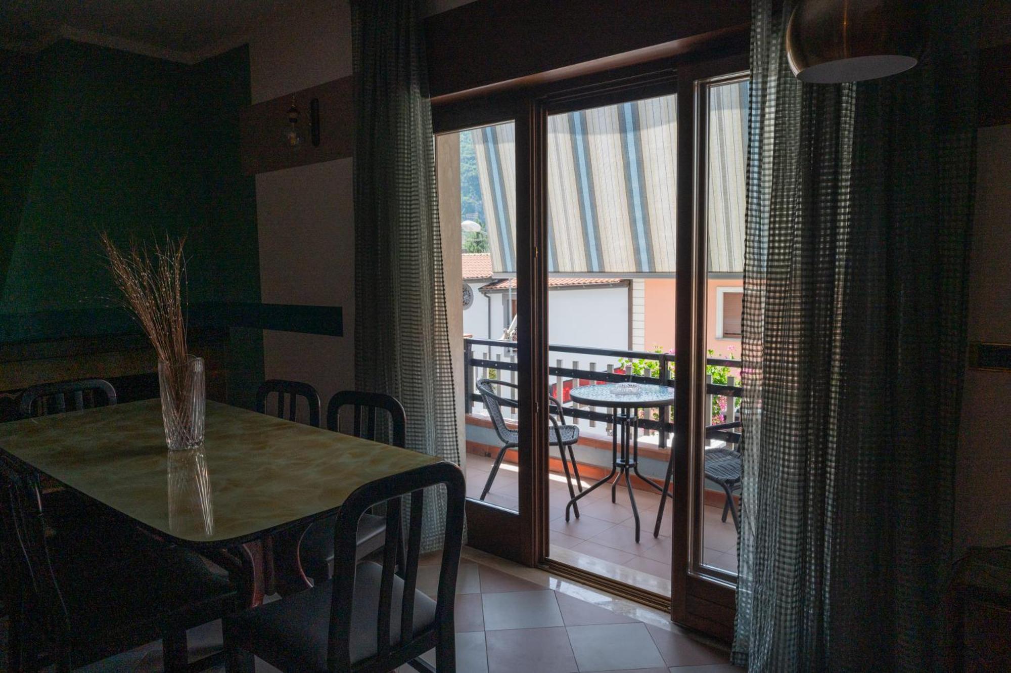 B&B Apartment 1970 下卡斯泰卢乔 外观 照片